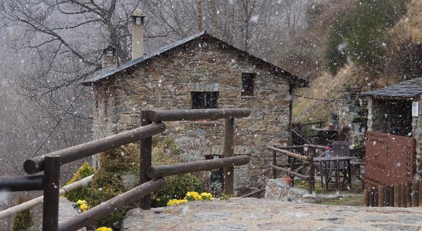 Masia Can Constans Queralbs Exterior photo