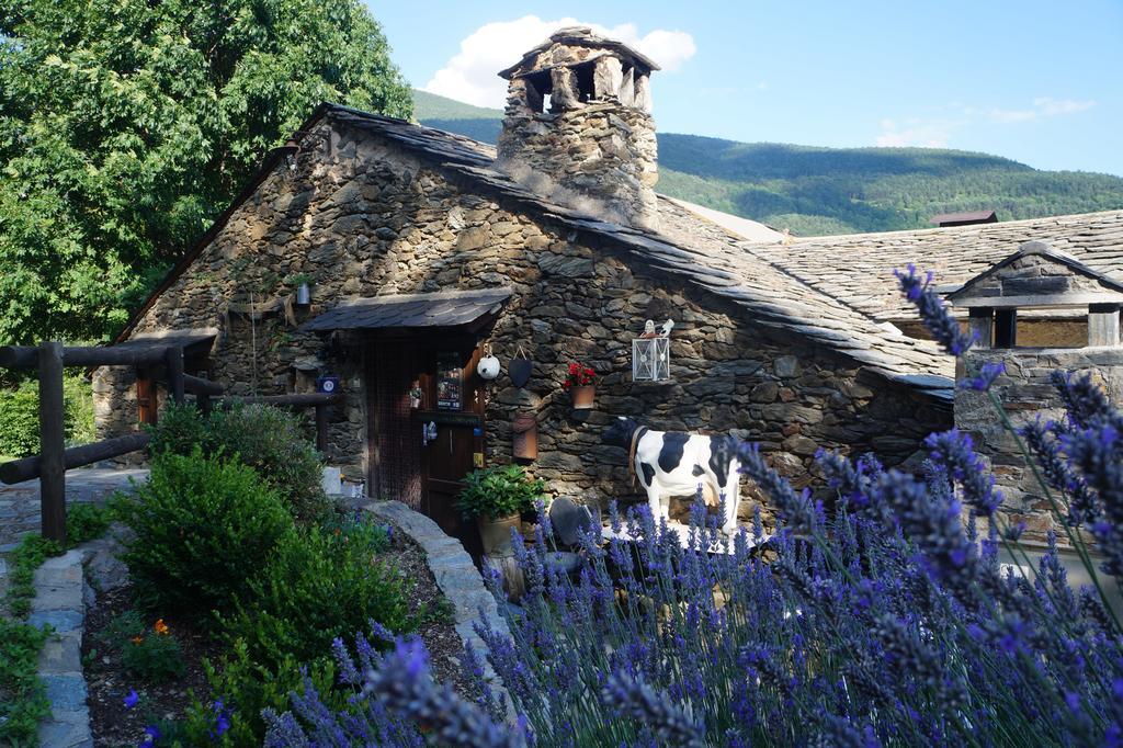 Masia Can Constans Queralbs Exterior photo